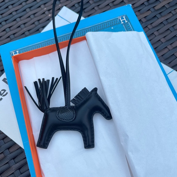 Hermes Milo Lambskin Lizard Touch Grigri Rodeo Horse Bag Charm PM So Black - Picture 2 of 6